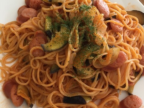 ランチに！ナスとソーセージのパスタ